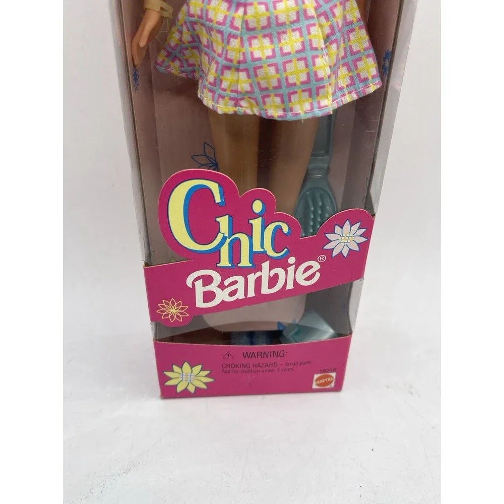 VTG Barbie Chic Barbie Doll 1997 # 18218 Mattel With Brush & Bag SEALED NEW